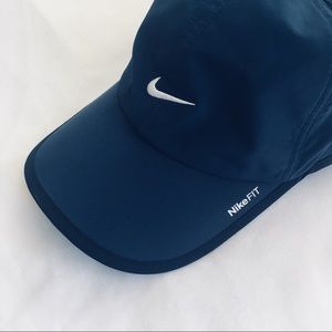 Nike Navy Featherlight Cap